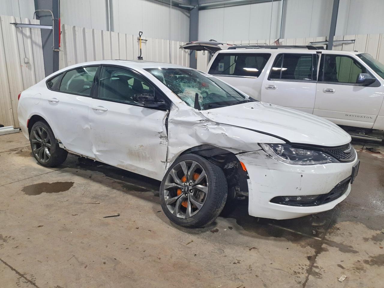 2015 CHRYSLER 200 S photo 4