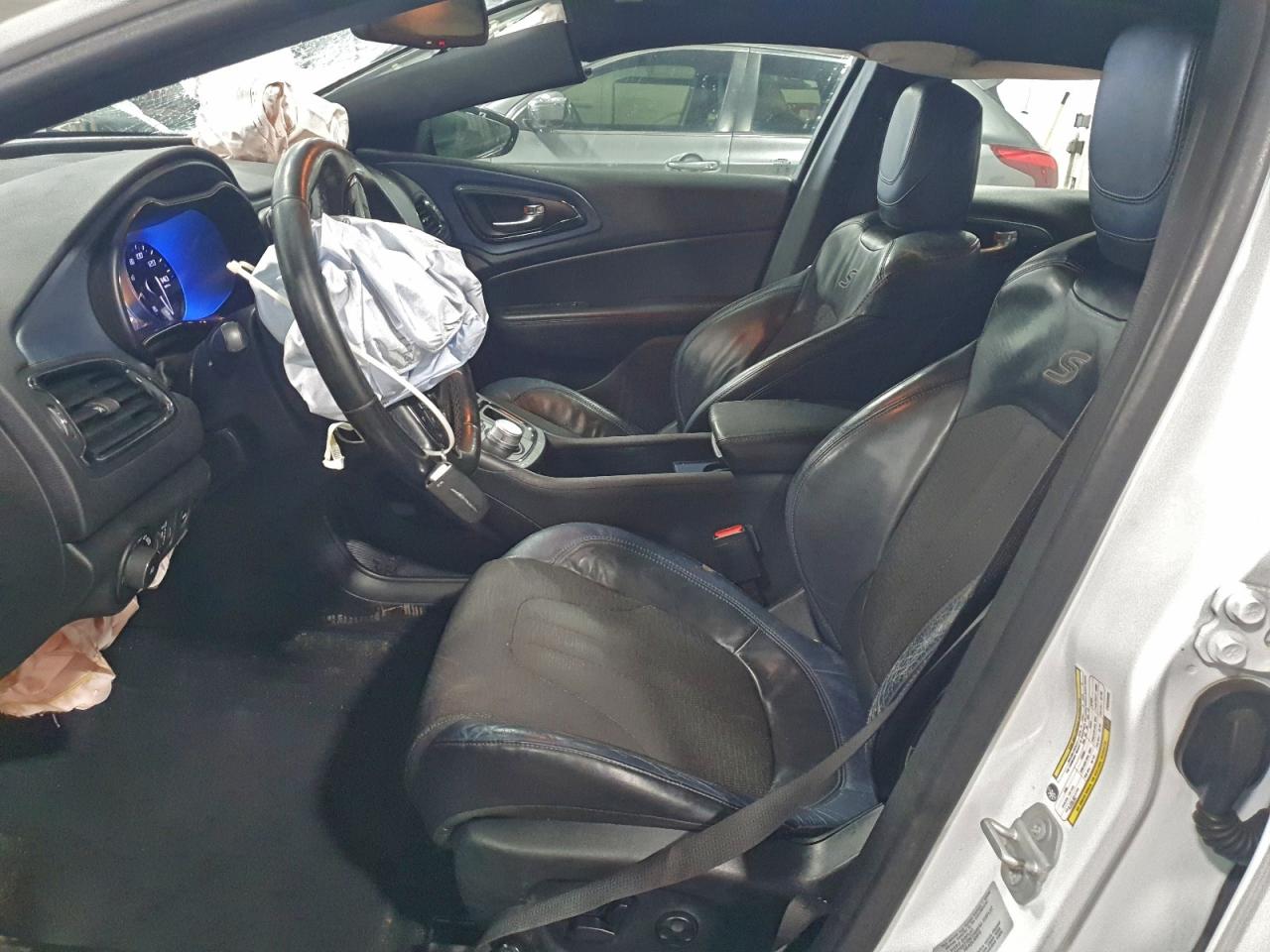2015 CHRYSLER 200 S photo 7