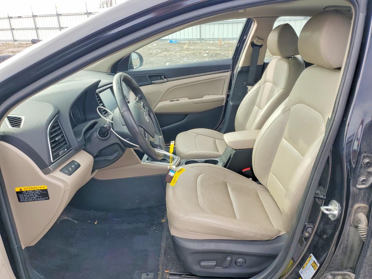2017 HYUNDAI ELANTRA SE photo 7