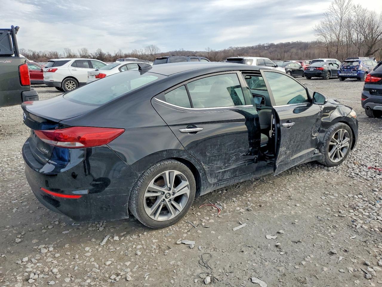 2017 HYUNDAI ELANTRA SE photo 3