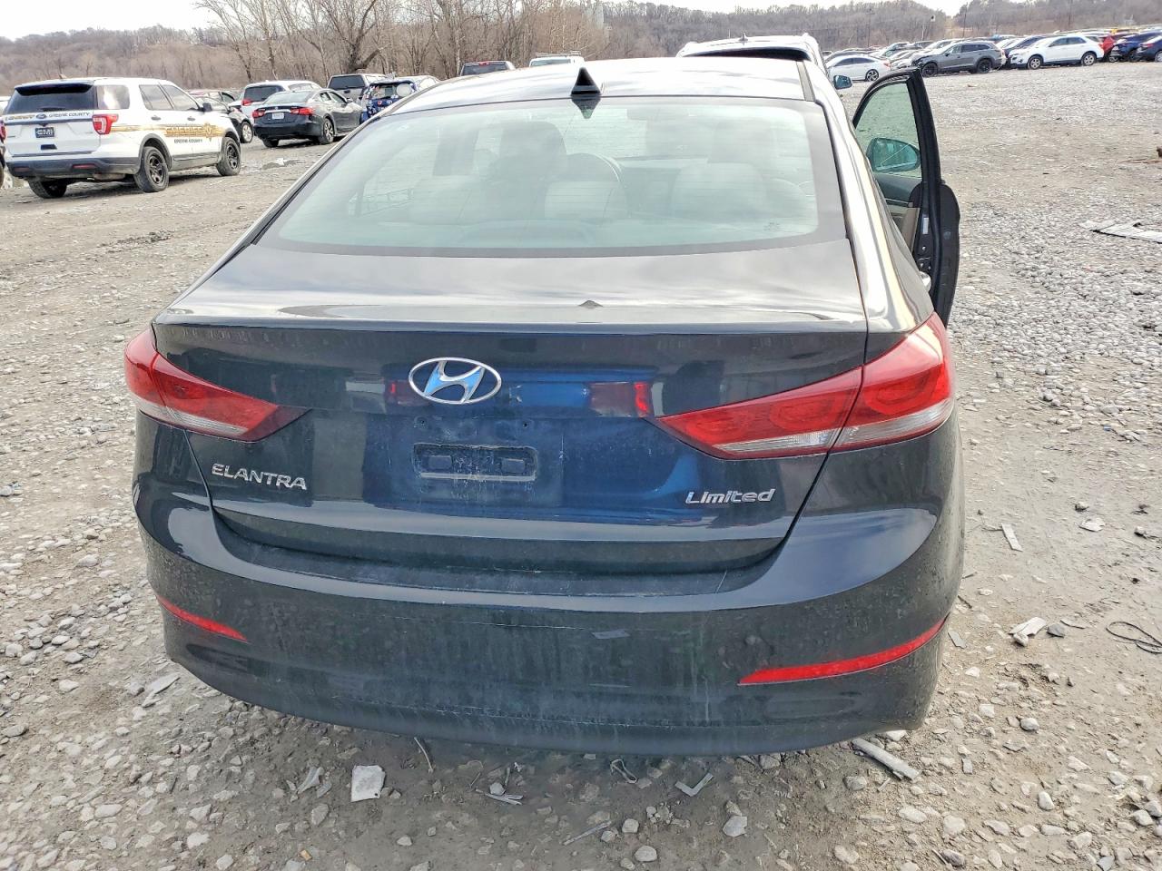 2017 HYUNDAI ELANTRA SE photo 6