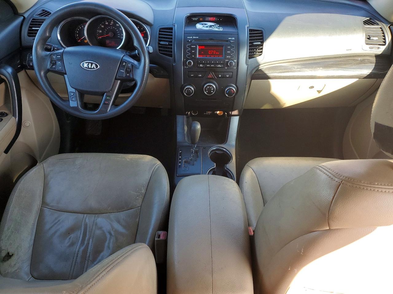 2011 KIA SORENTO BASE photo 8