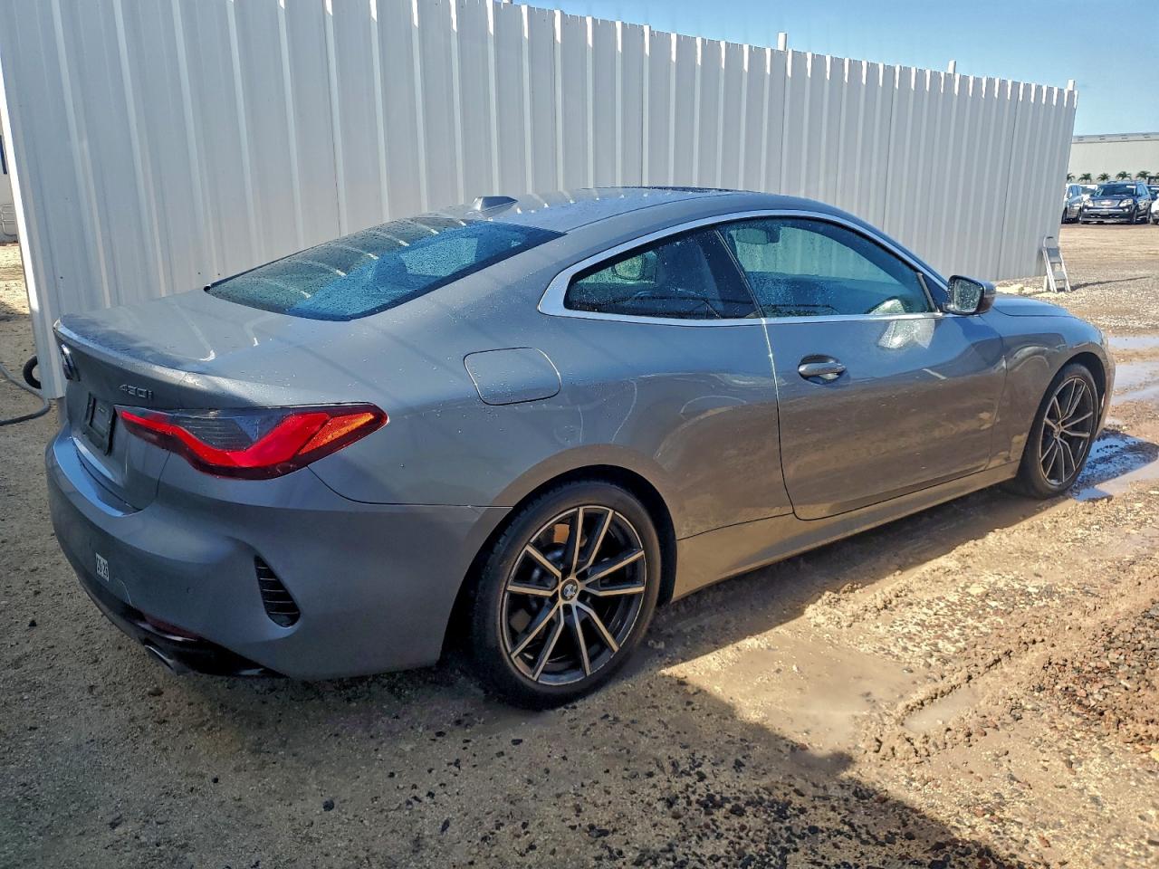 2025 BMW 430XI photo 3