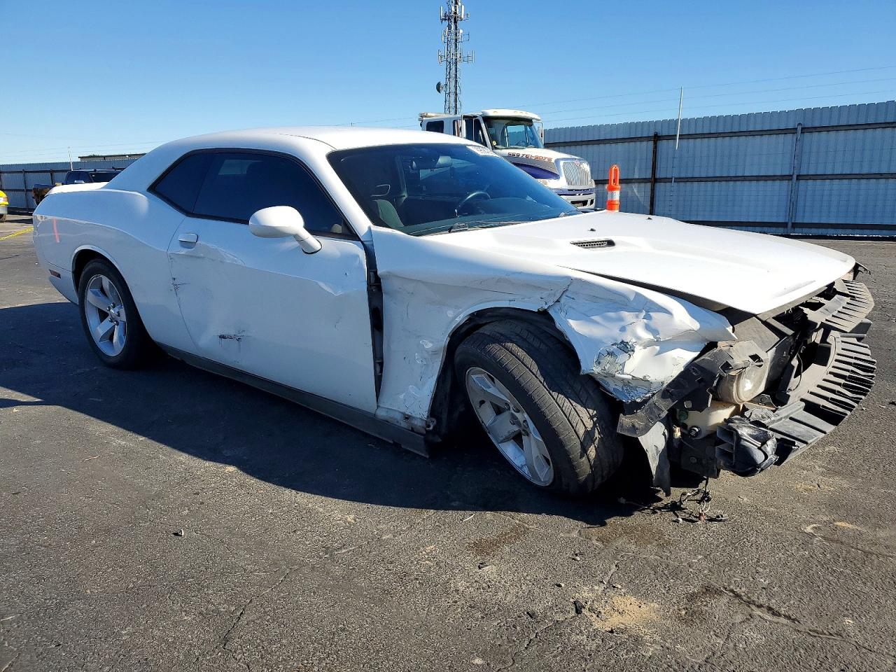 2012 DODGE CHALLENGER SXT photo 4