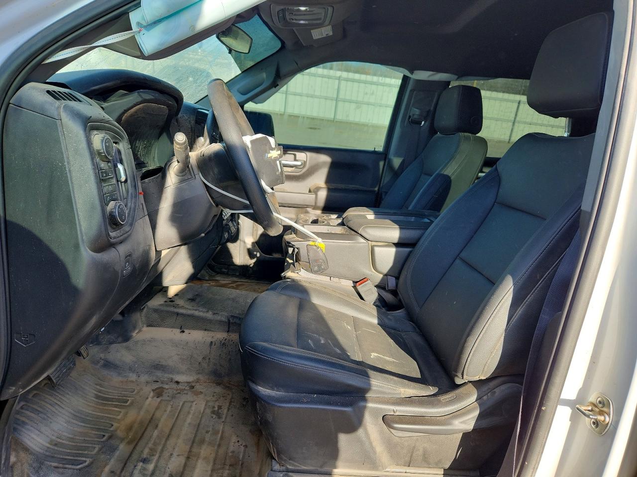 2025 CHEVROLET SILVERADO K1500 photo 7