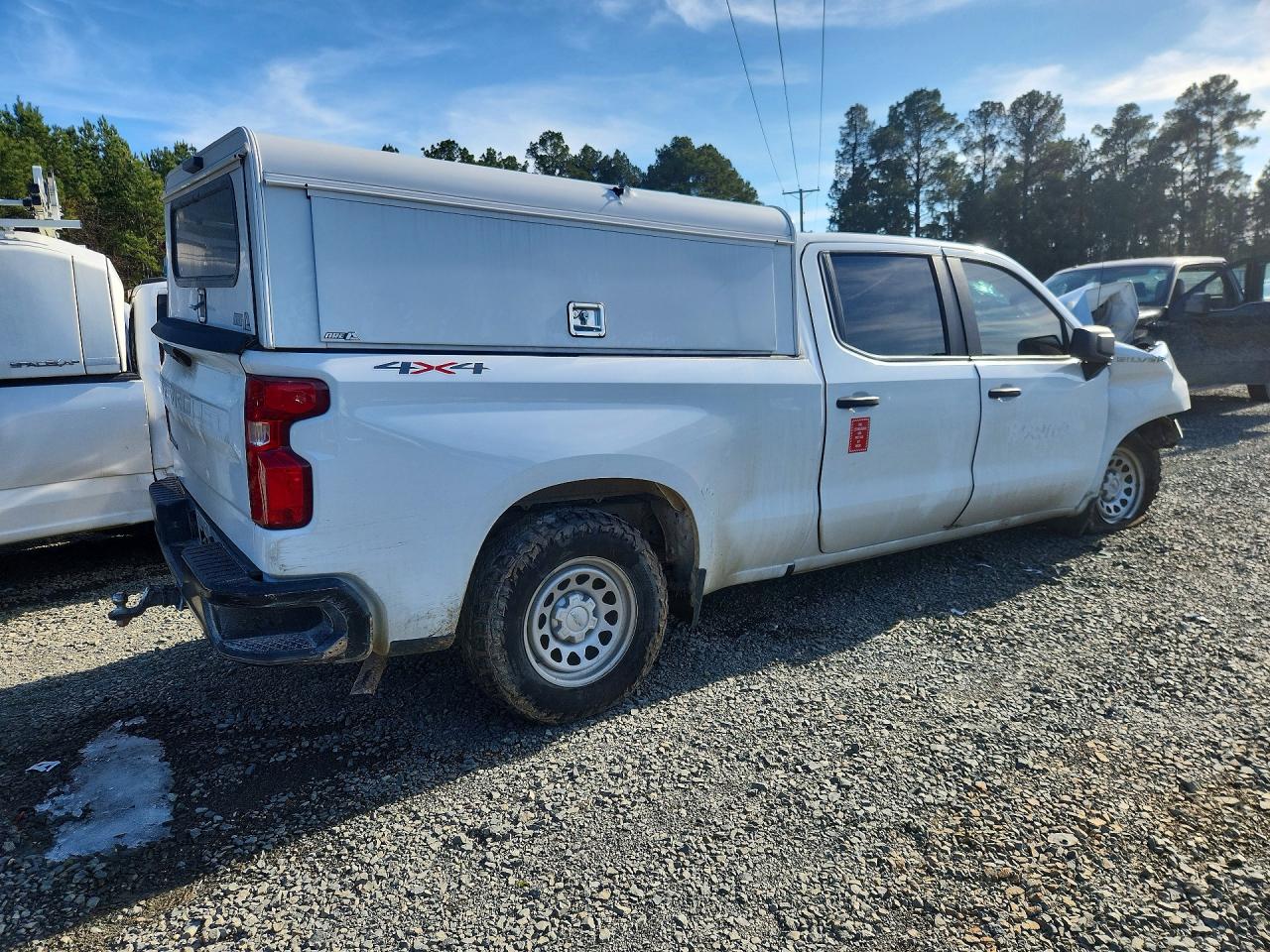 2025 CHEVROLET SILVERADO K1500 photo 3