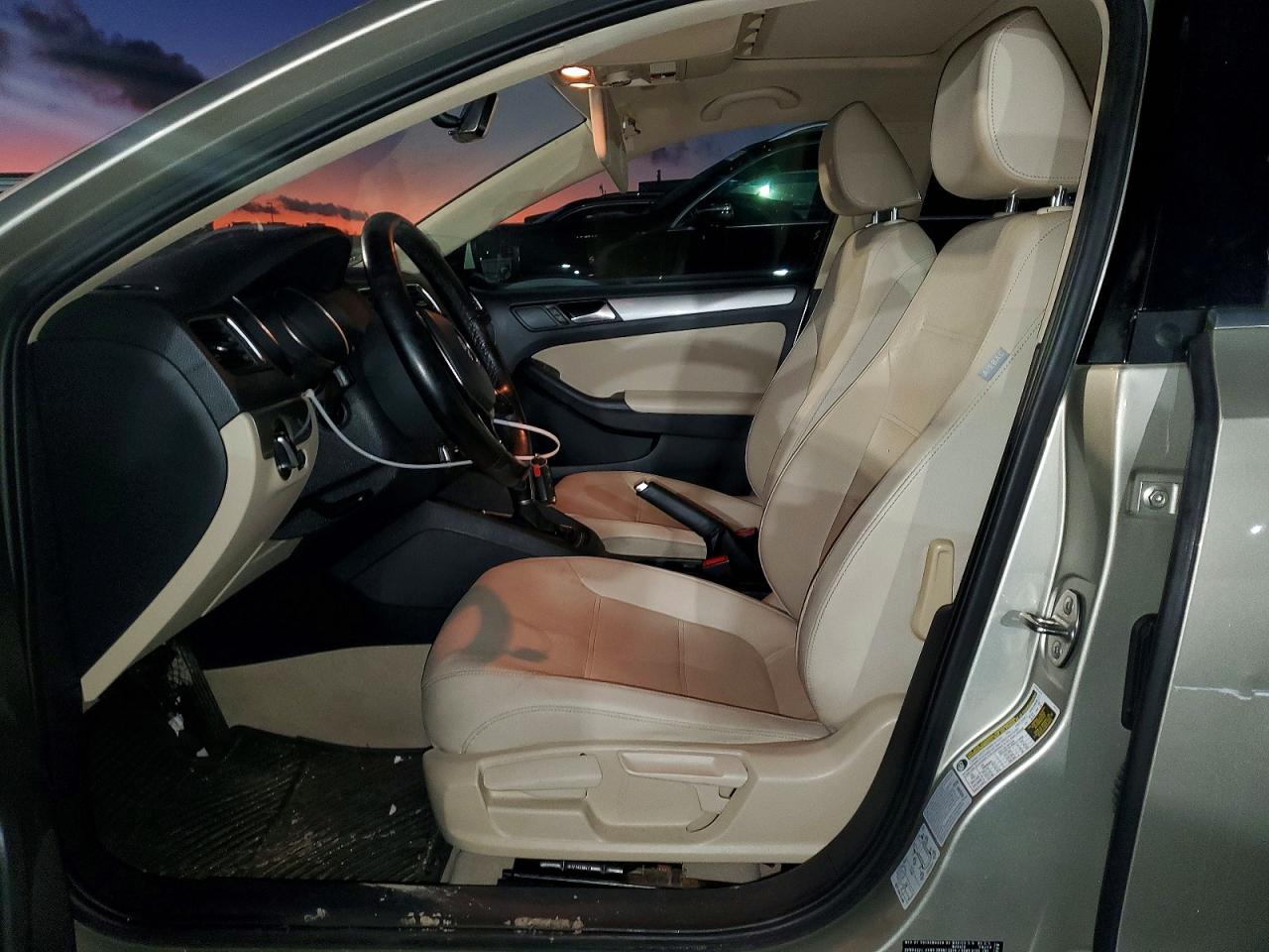 2015 VOLKSWAGEN JETTA SE photo 7