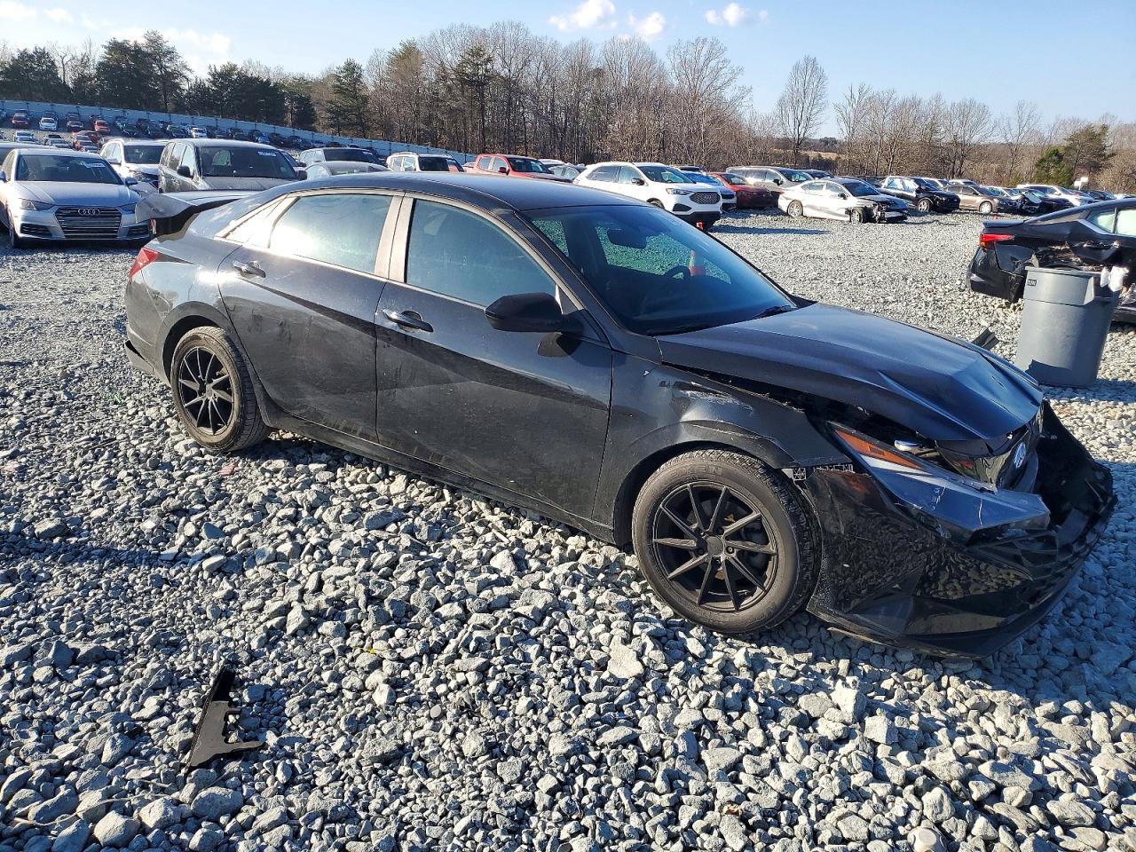 2022 HYUNDAI ELANTRA SEL photo 4