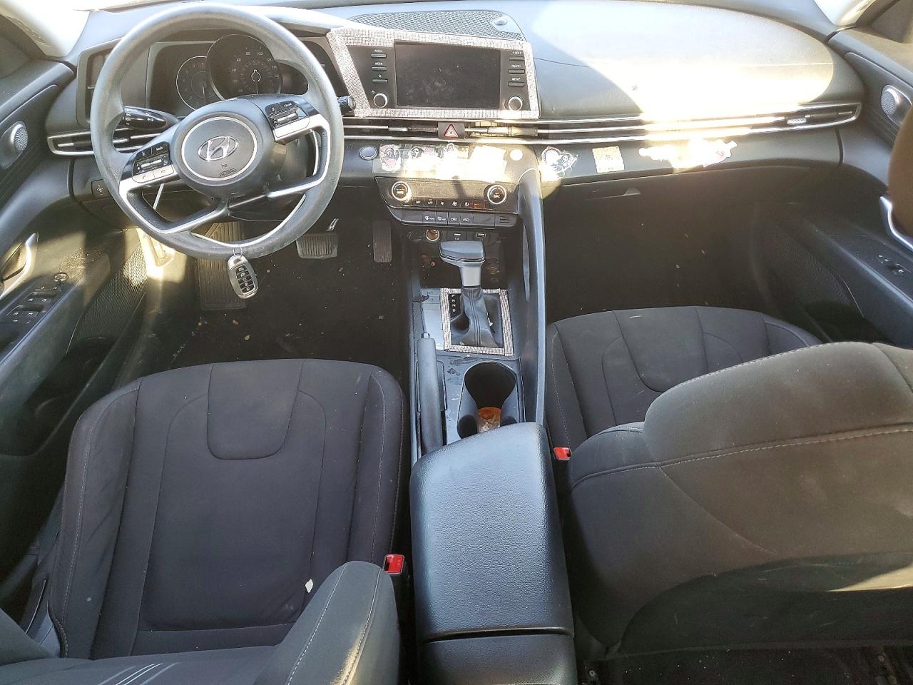 2022 HYUNDAI ELANTRA SEL photo 8