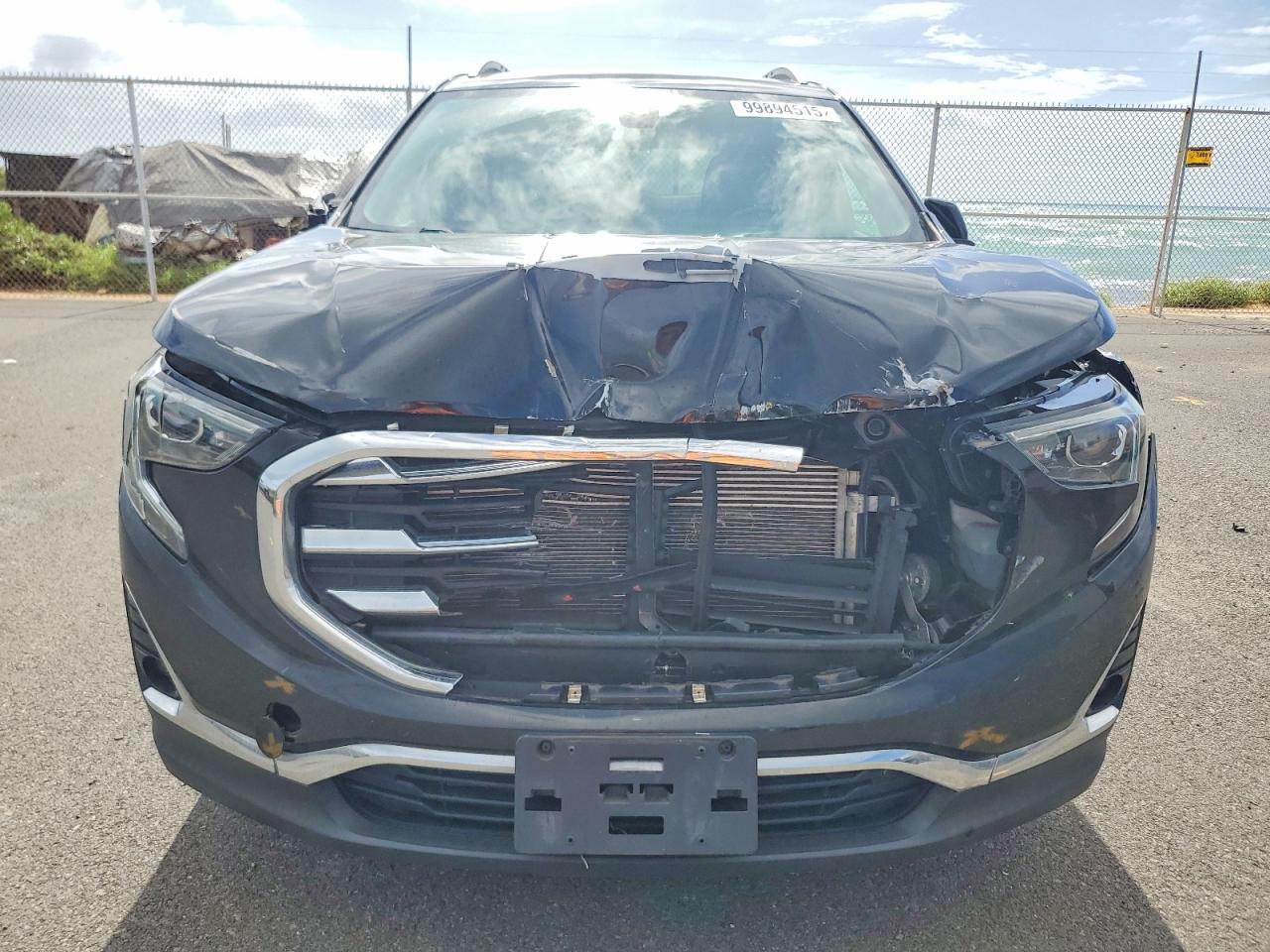 2019 GMC TERRAIN SLT photo 5