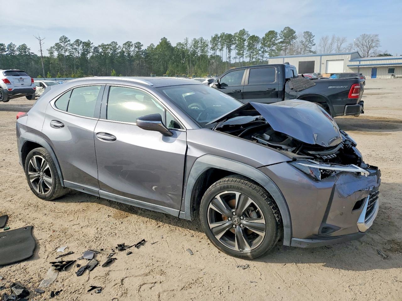 2020 LEXUS UX 200 photo 4