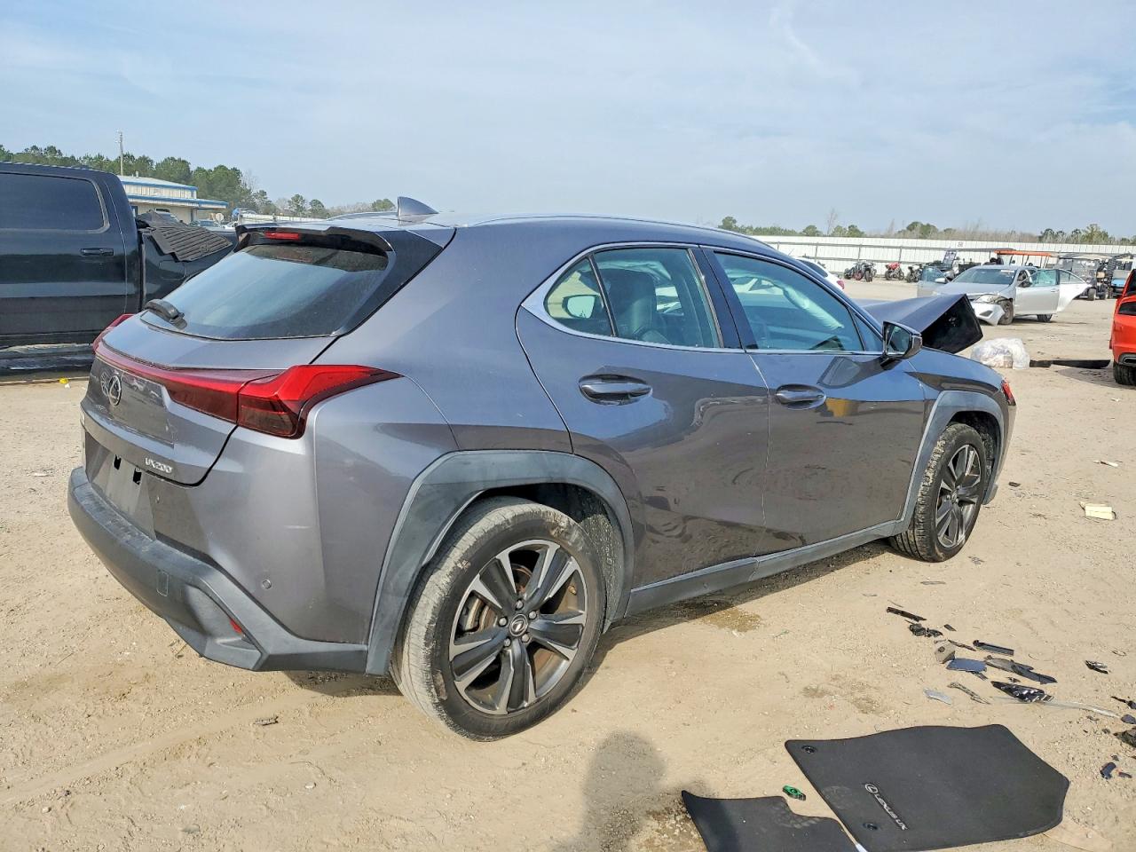 2020 LEXUS UX 200 photo 3