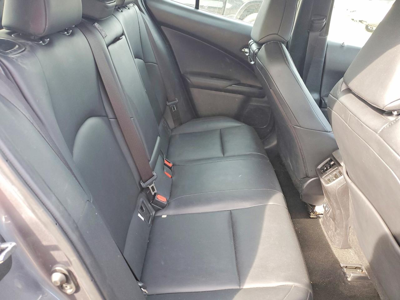 2020 LEXUS UX 200 photo 11