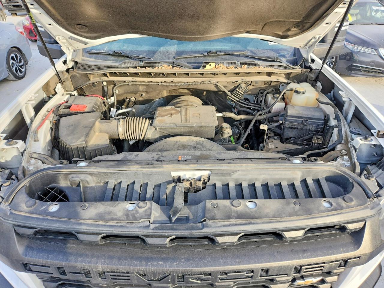 2023 CHEVROLET SILVERADO C2500 HEAVY DUTY photo 11