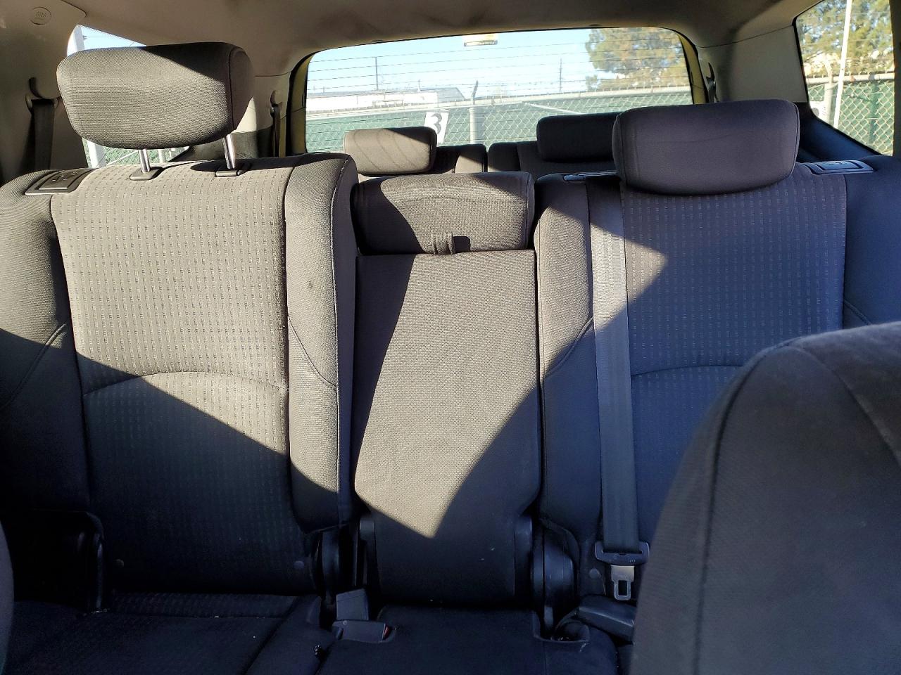 2009 KIA BORREGO LX photo 10