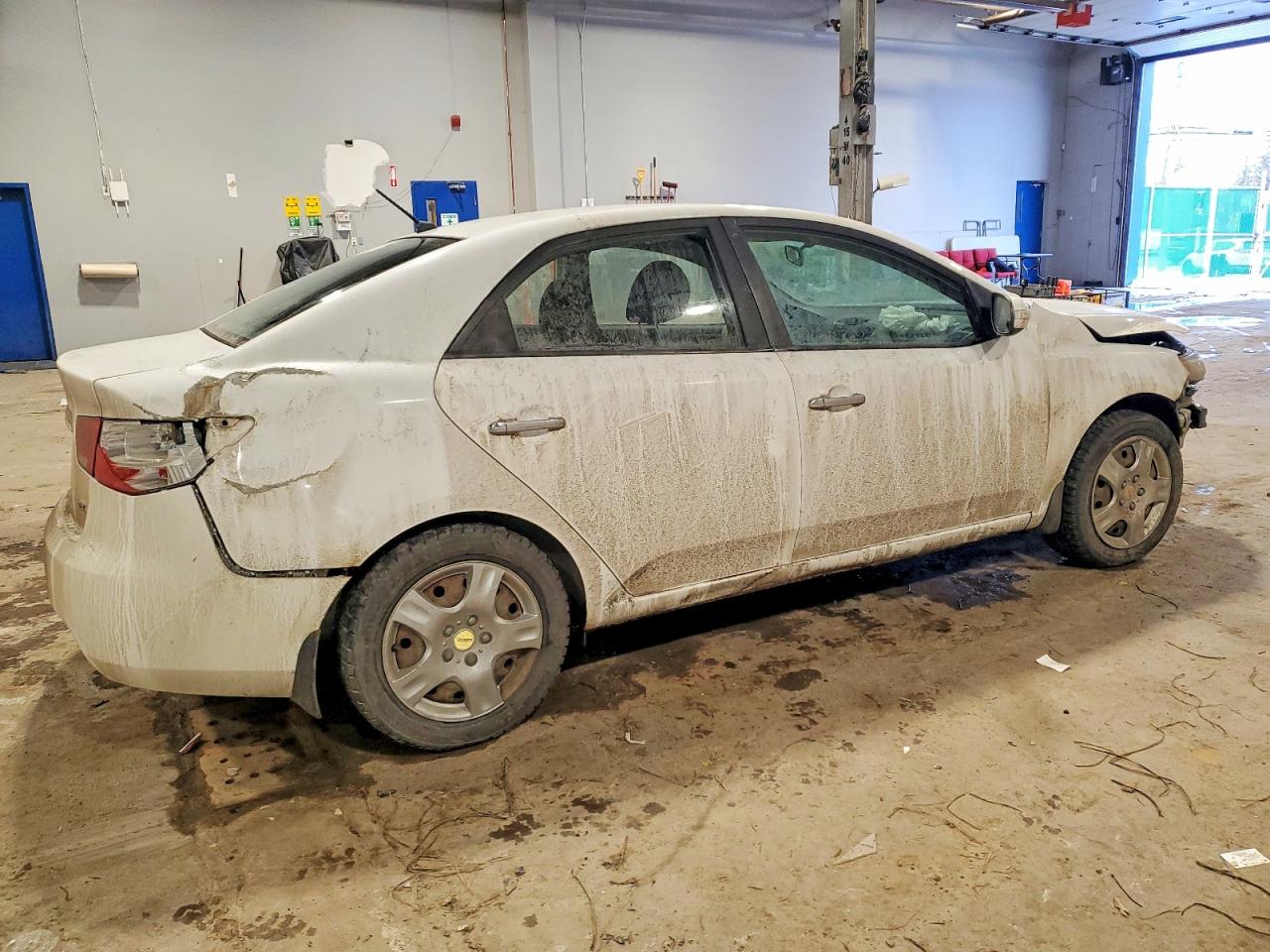 2010 KIA FORTE EX photo 5