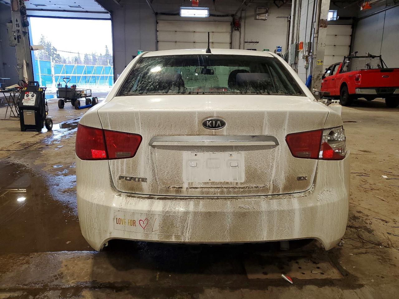 2010 KIA FORTE EX photo 11