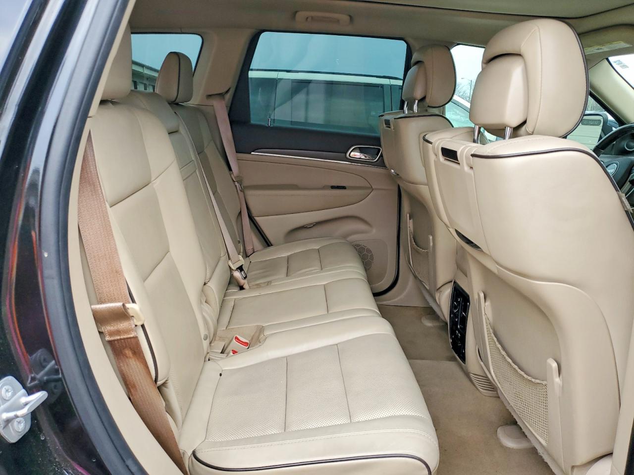 2015 JEEP GRAND CHEROKEE OVERLAND photo 11