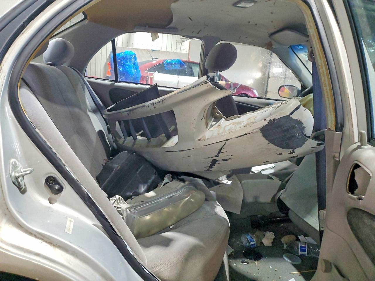 2001 TOYOTA COROLLA CE photo 10