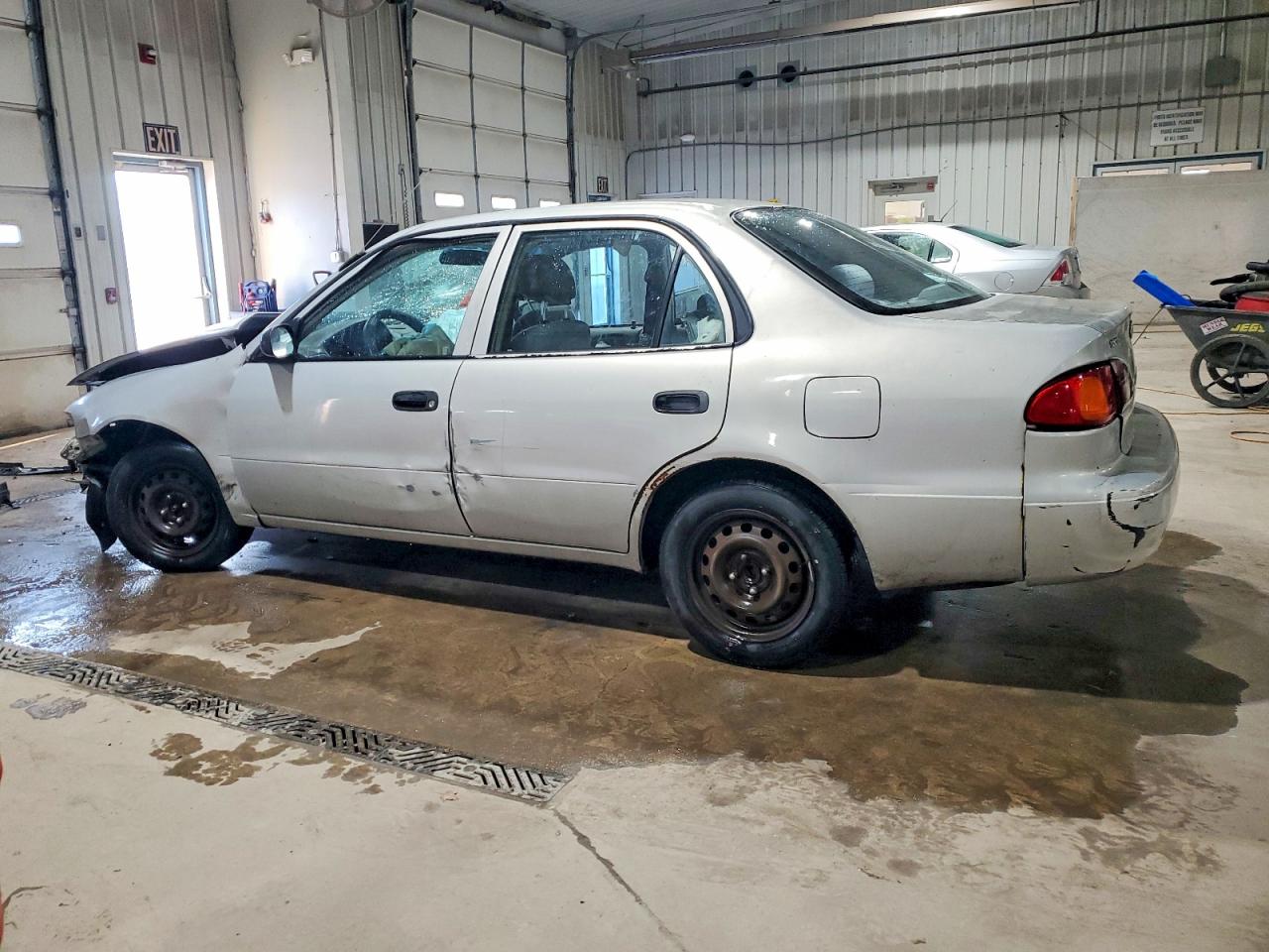 2001 TOYOTA COROLLA CE photo 2
