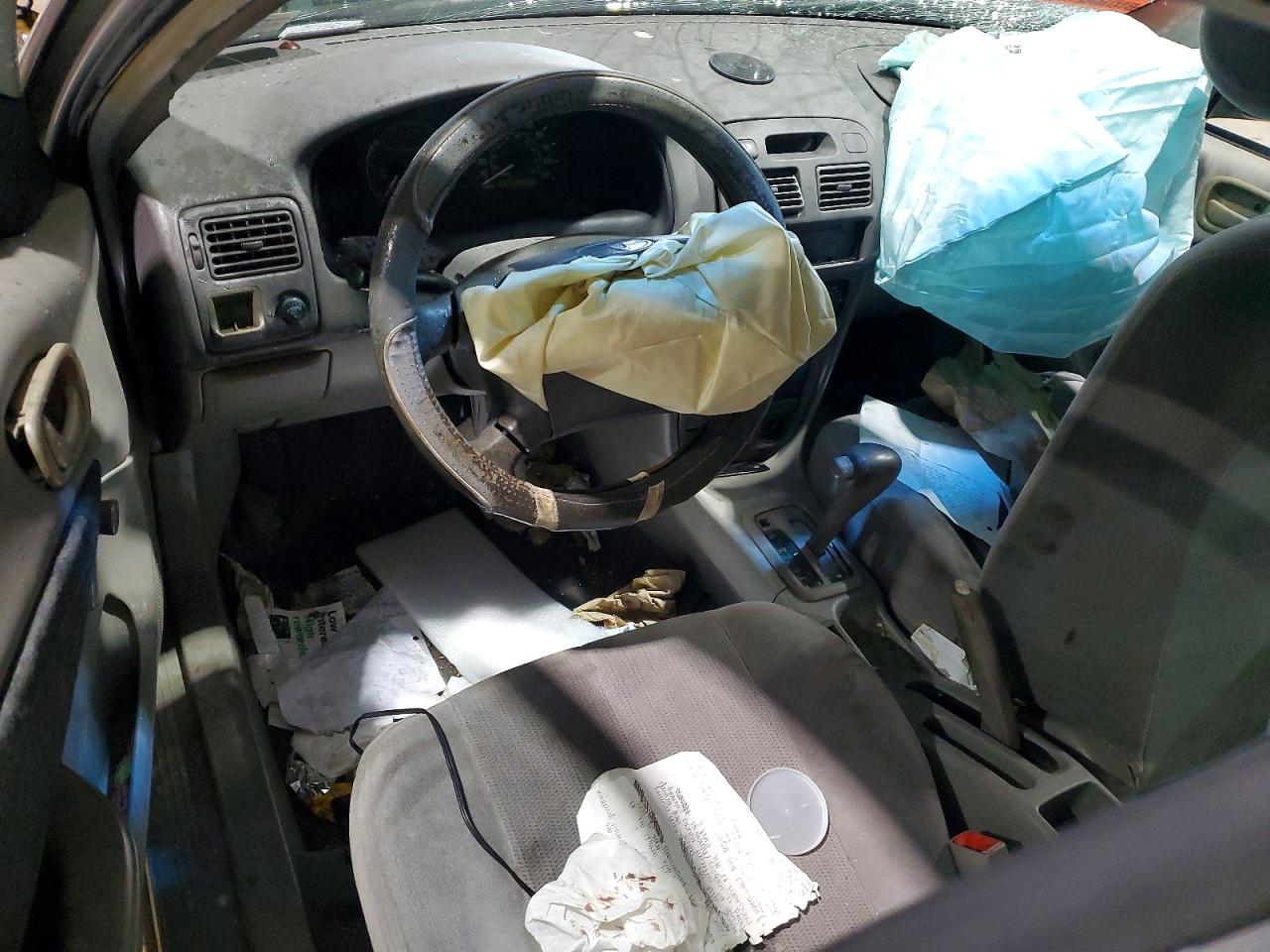 2001 TOYOTA COROLLA CE photo 8