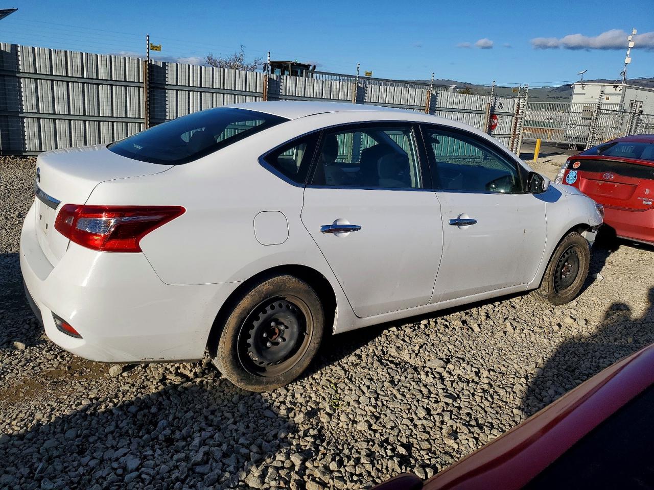 2018 NISSAN SENTRA S photo 3