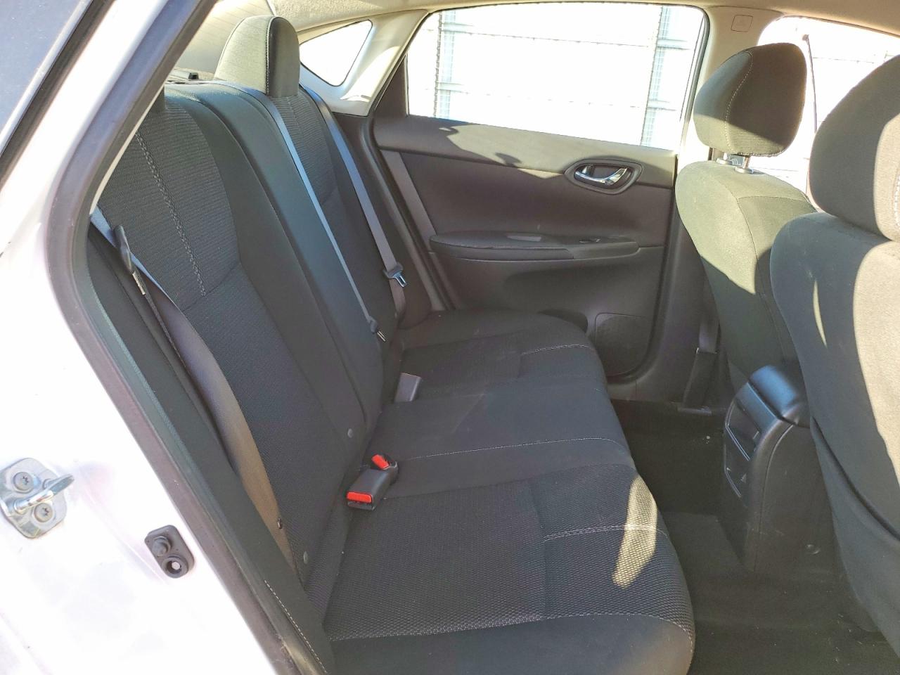 2018 NISSAN SENTRA S photo 10