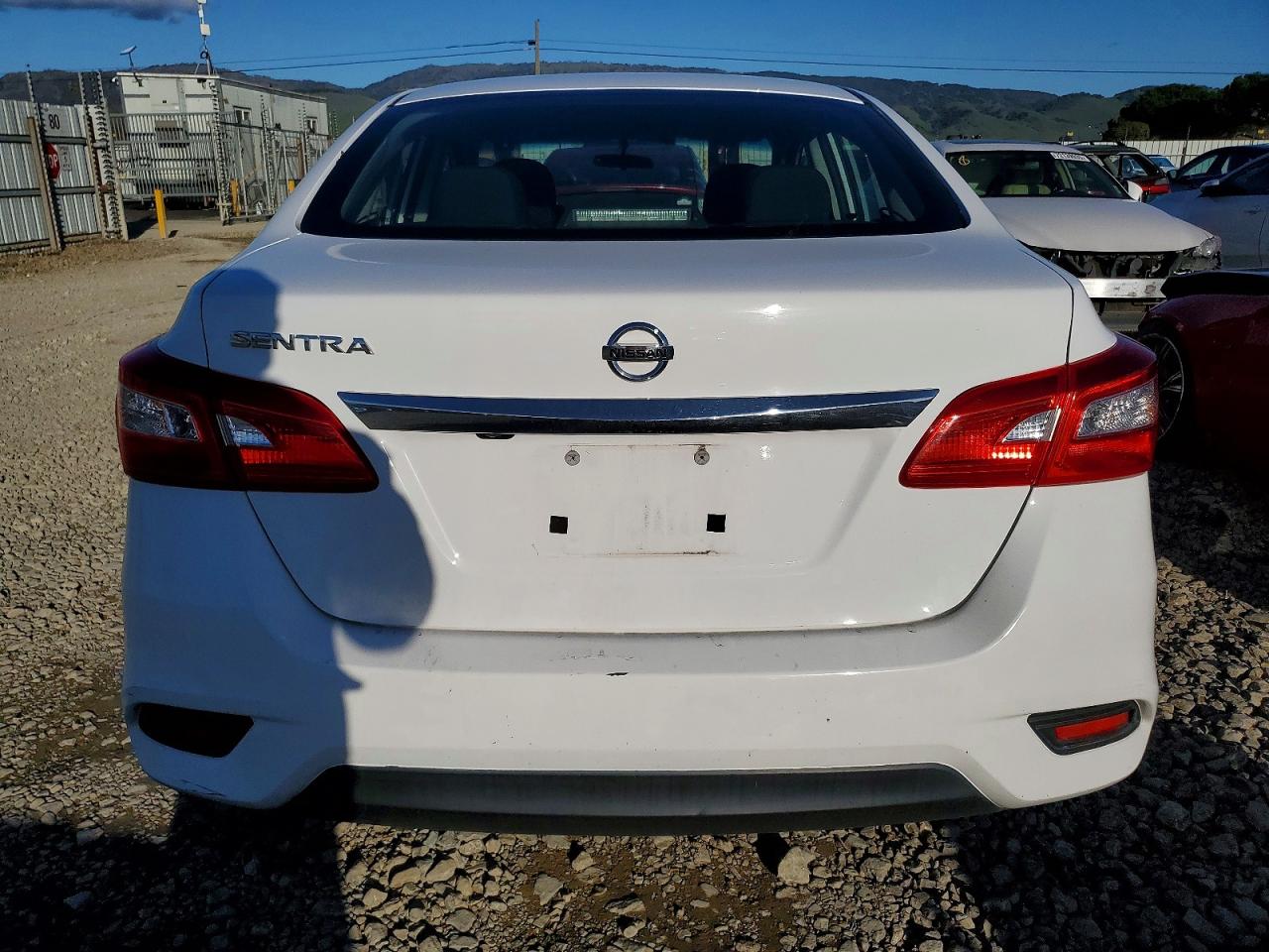 2018 NISSAN SENTRA S photo 6
