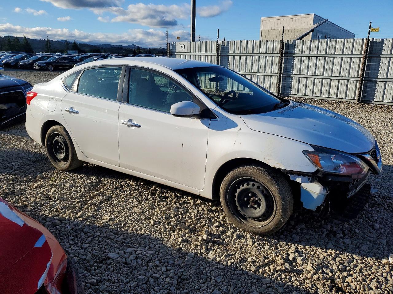 2018 NISSAN SENTRA S photo 4