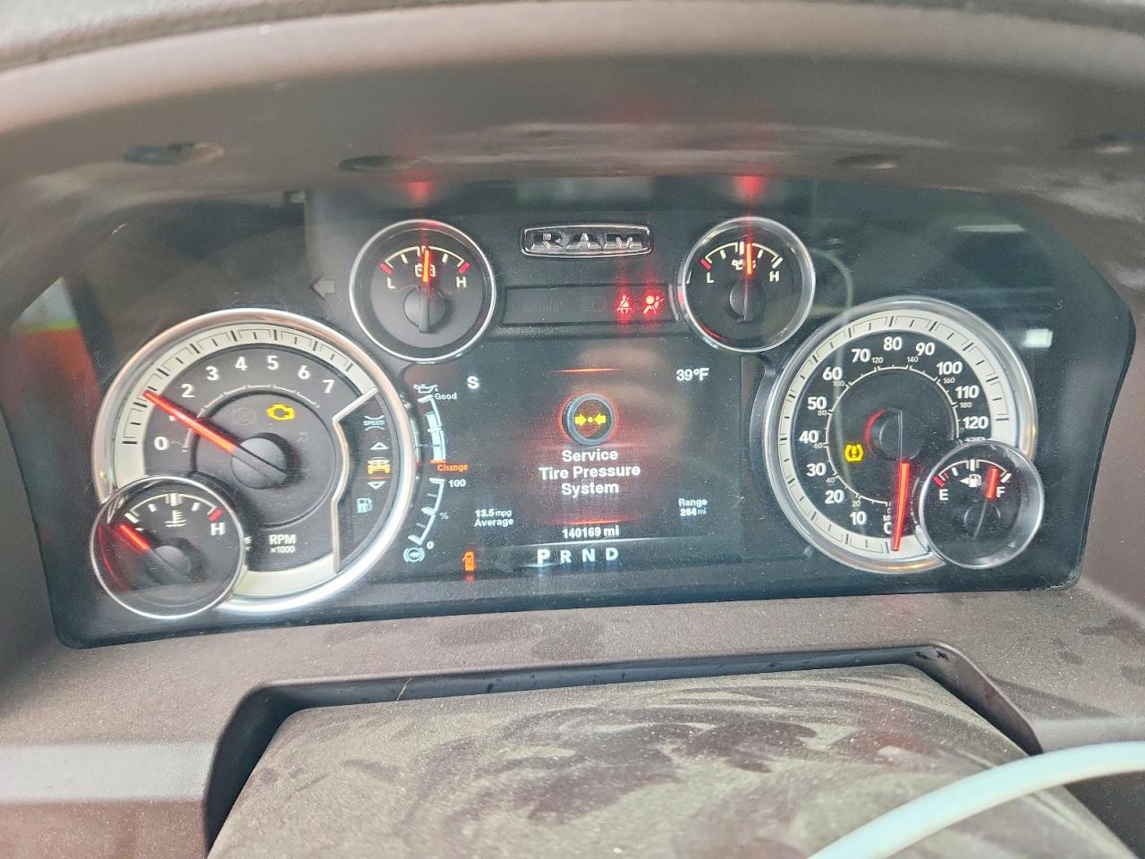 2014 RAM 1500 SLT photo 9