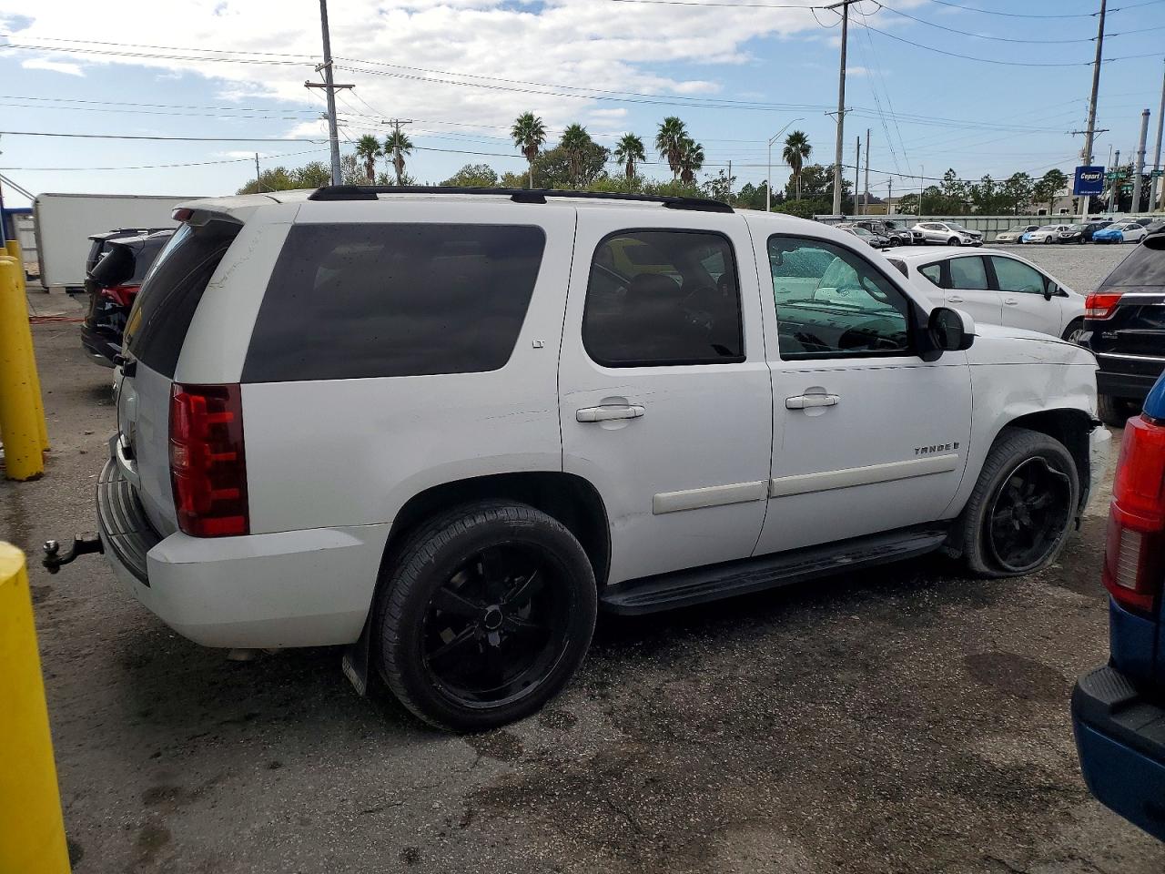 2007 CHEVROLET TAHOE C1500 photo 3