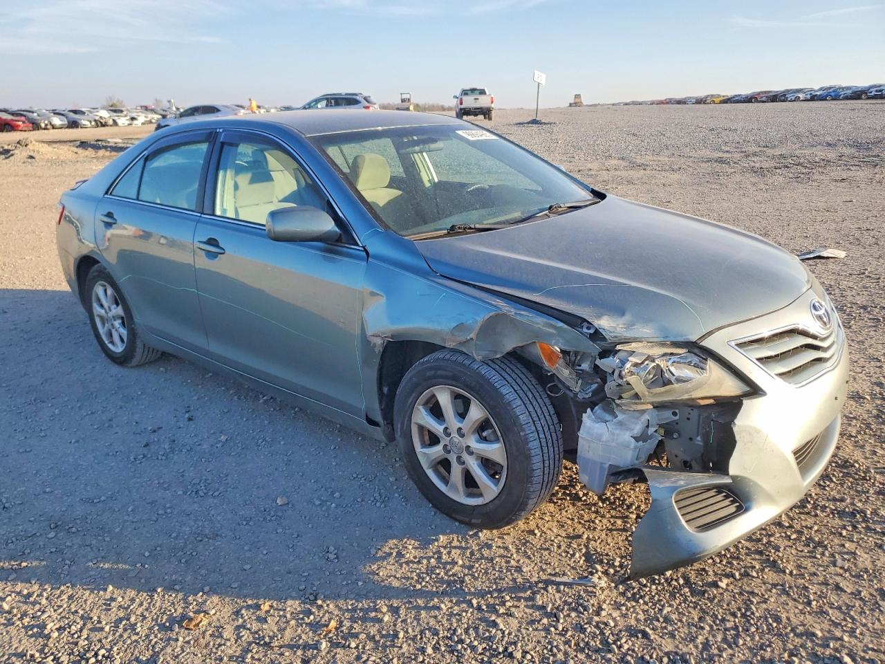 2011 TOYOTA CAMRY BASE photo 4