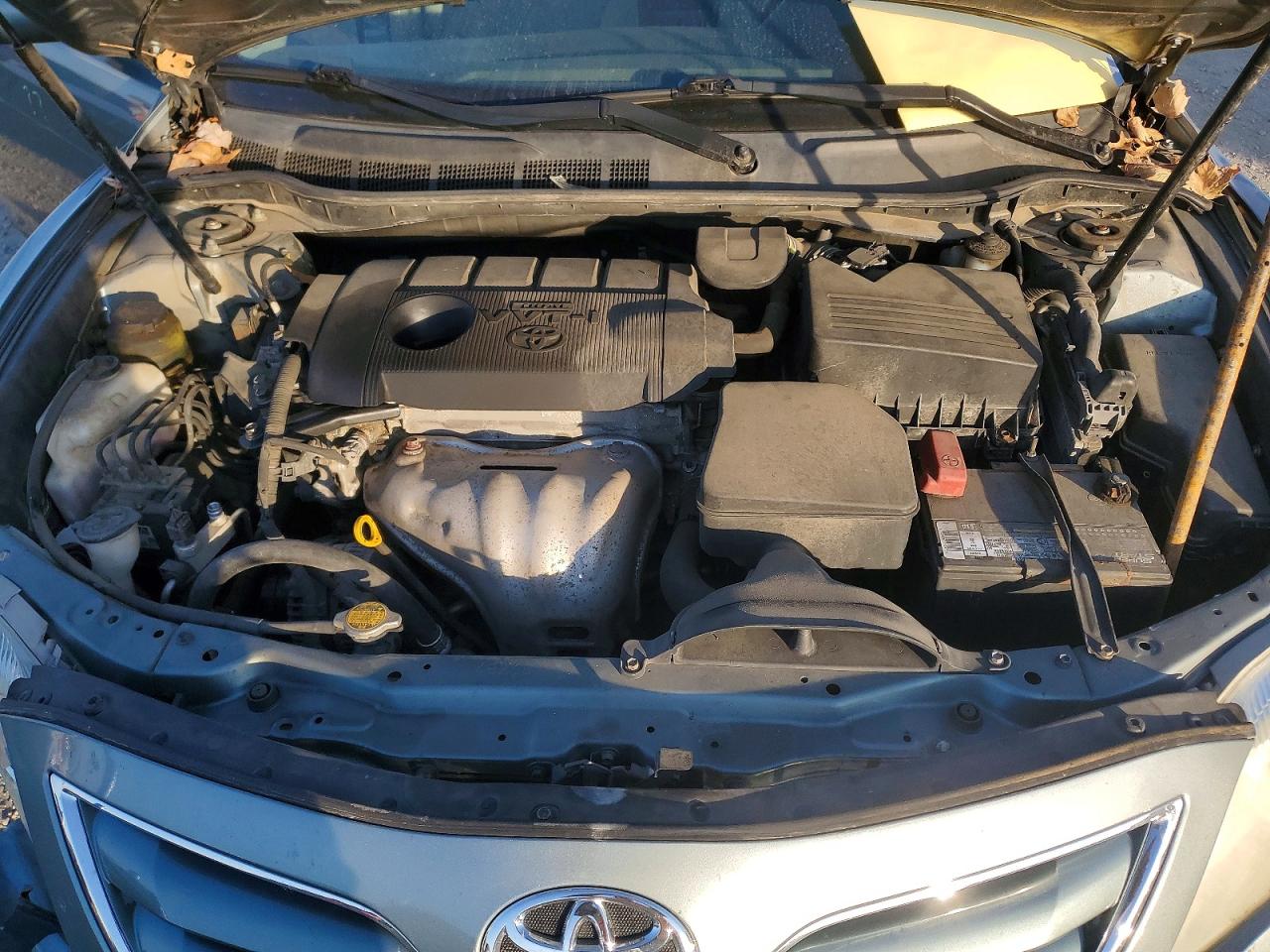 2011 TOYOTA CAMRY BASE photo 11