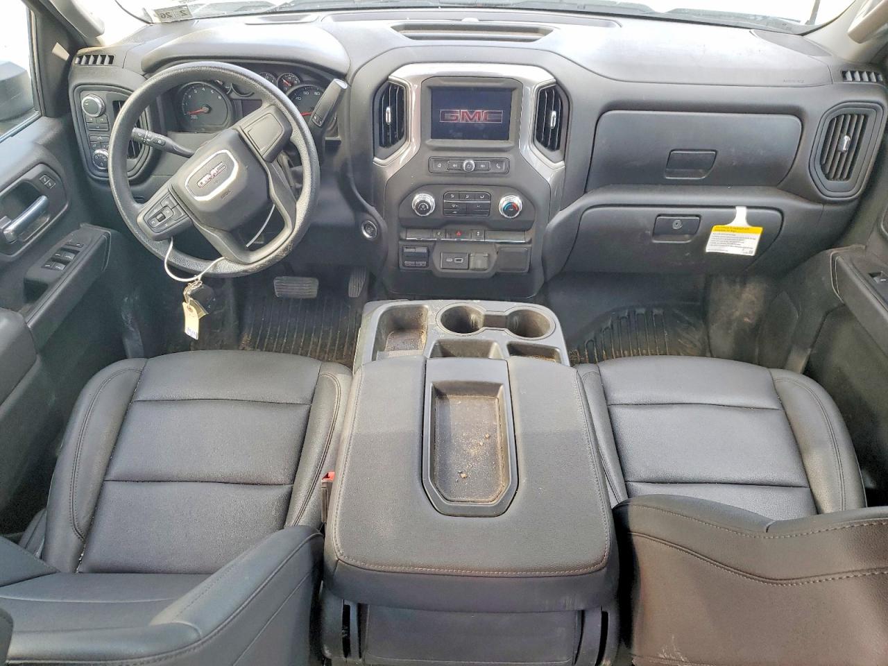 2025 GMC SIERRA HD TRUCK CAB AND CHASSIS photo 15