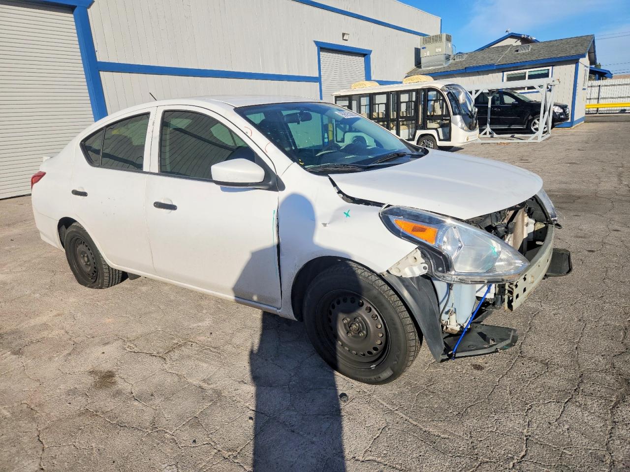 2019 NISSAN VERSA S photo 4