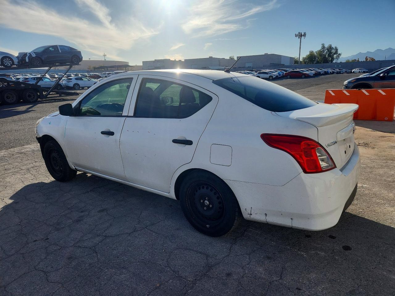 2019 NISSAN VERSA S photo 2