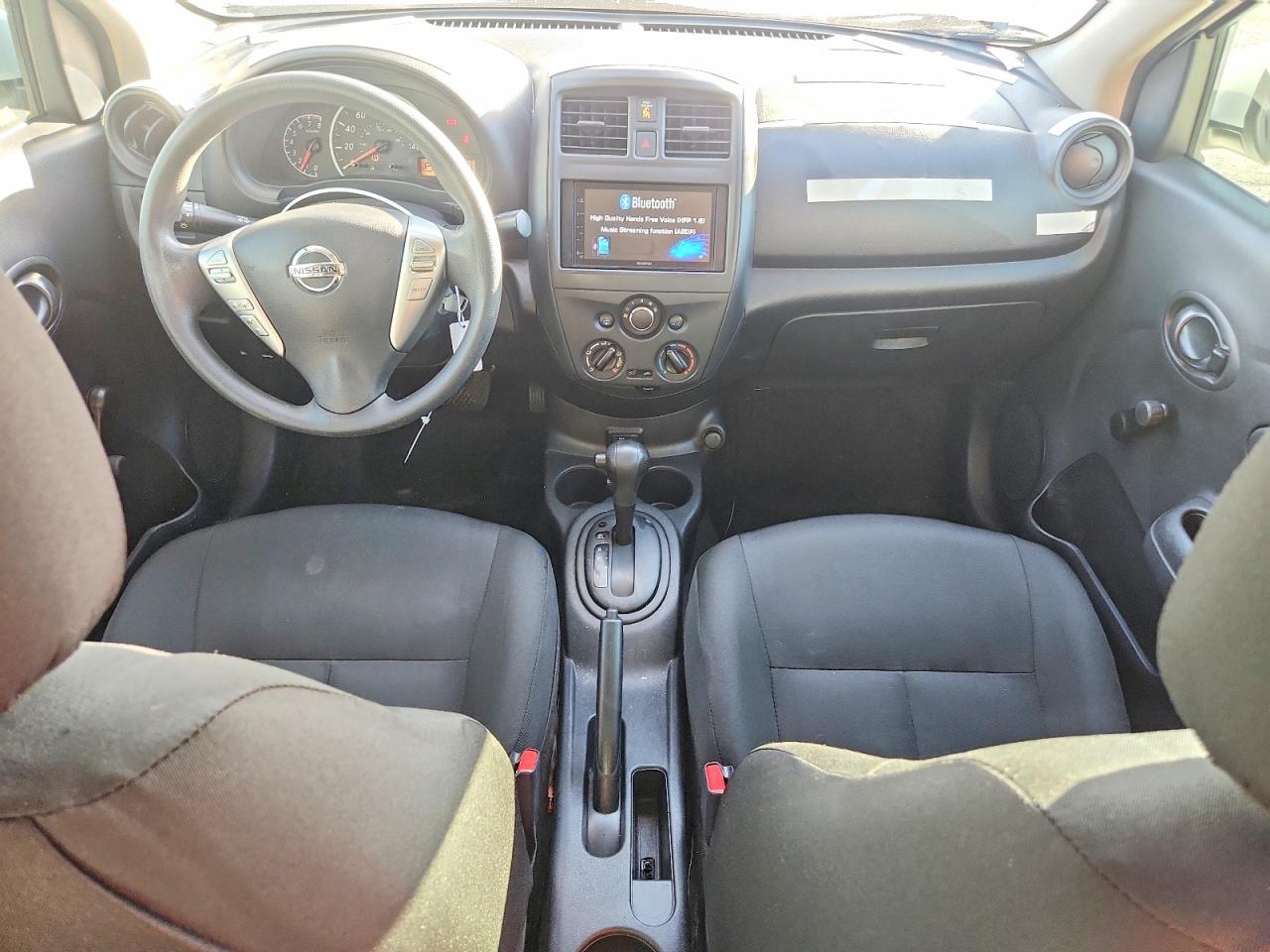 2019 NISSAN VERSA S photo 8
