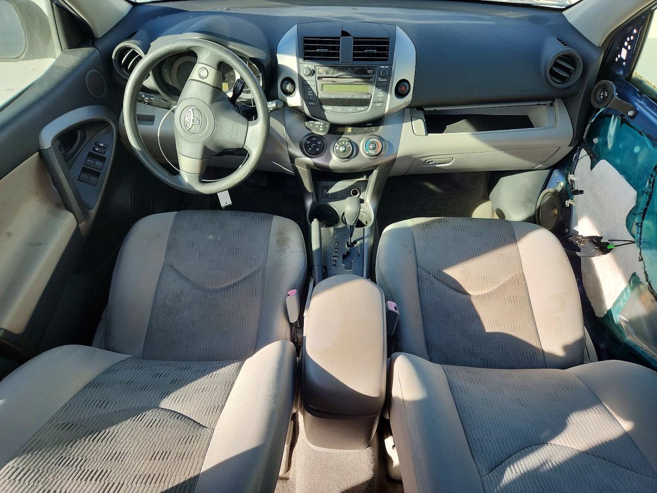 2010 TOYOTA RAV4 photo 8