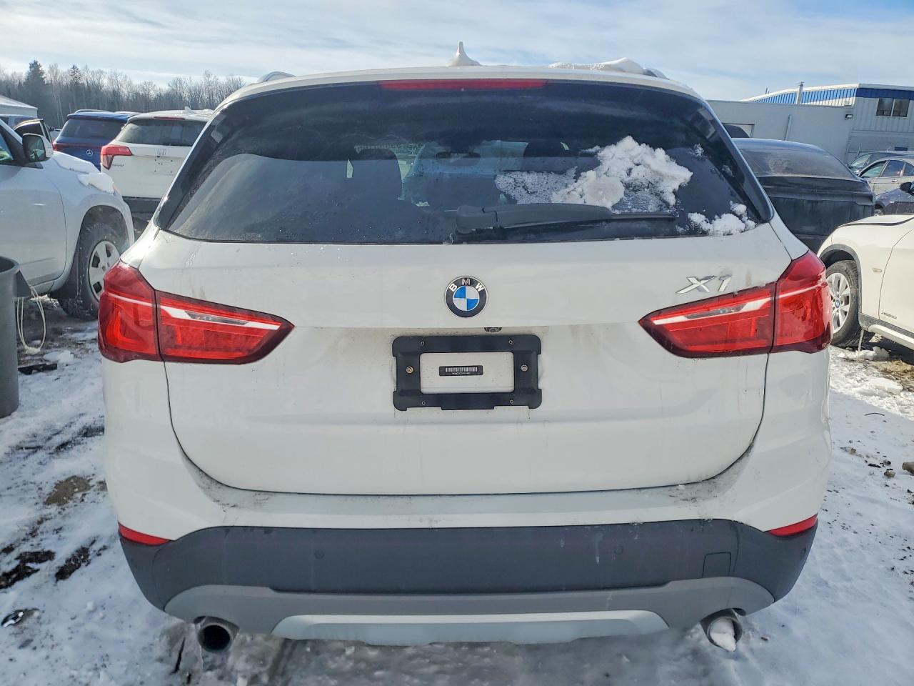 2016 BMW X1 XDRIVE28I photo 6