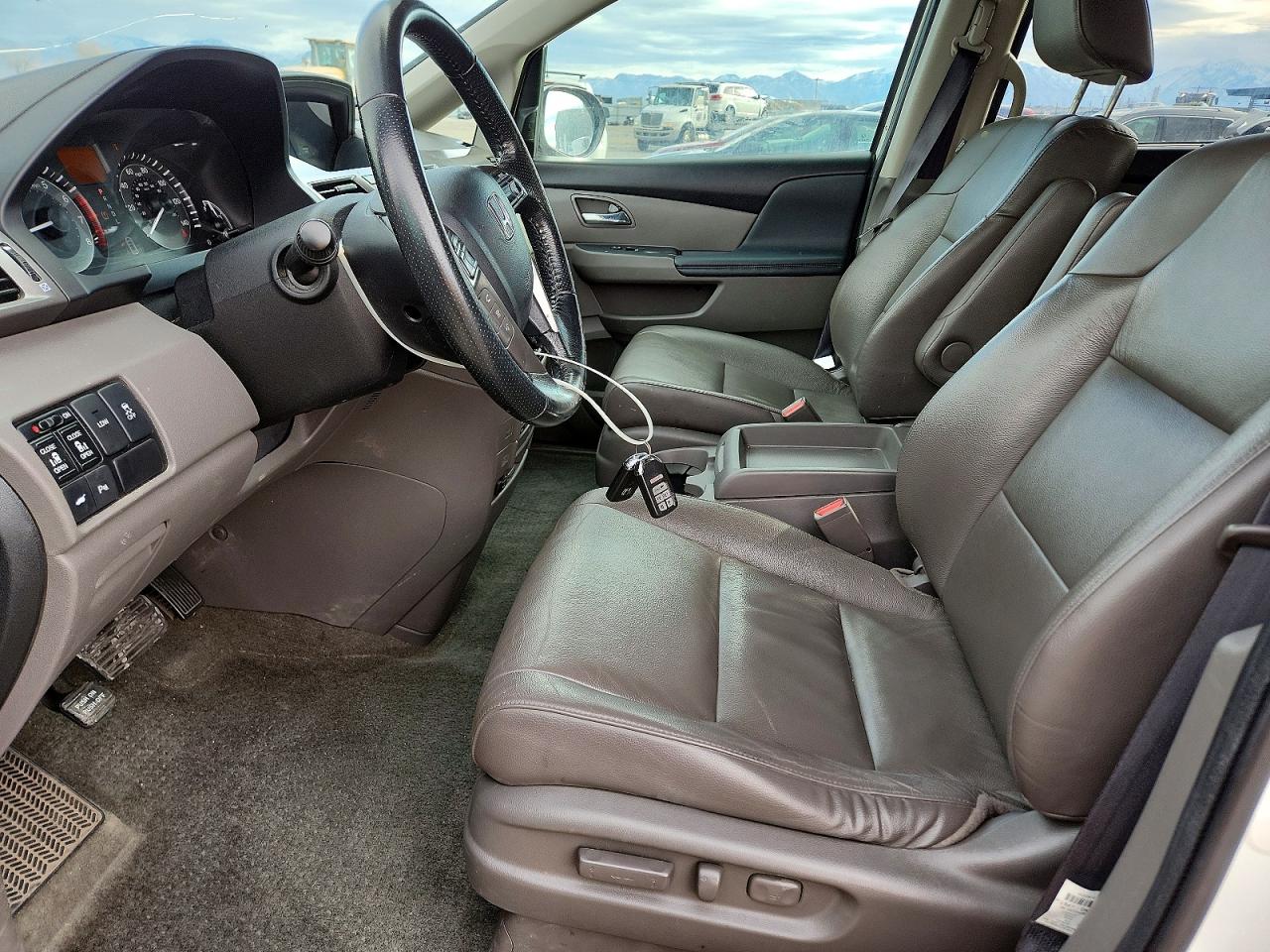 2016 HONDA ODYSSEY TOURING photo 7