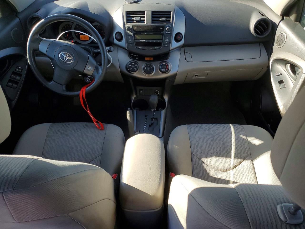 2011 TOYOTA RAV4 photo 8