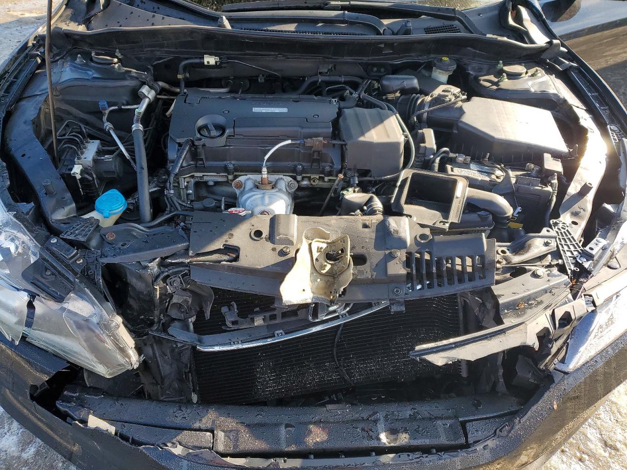 2016 HONDA ACCORD LX photo 11
