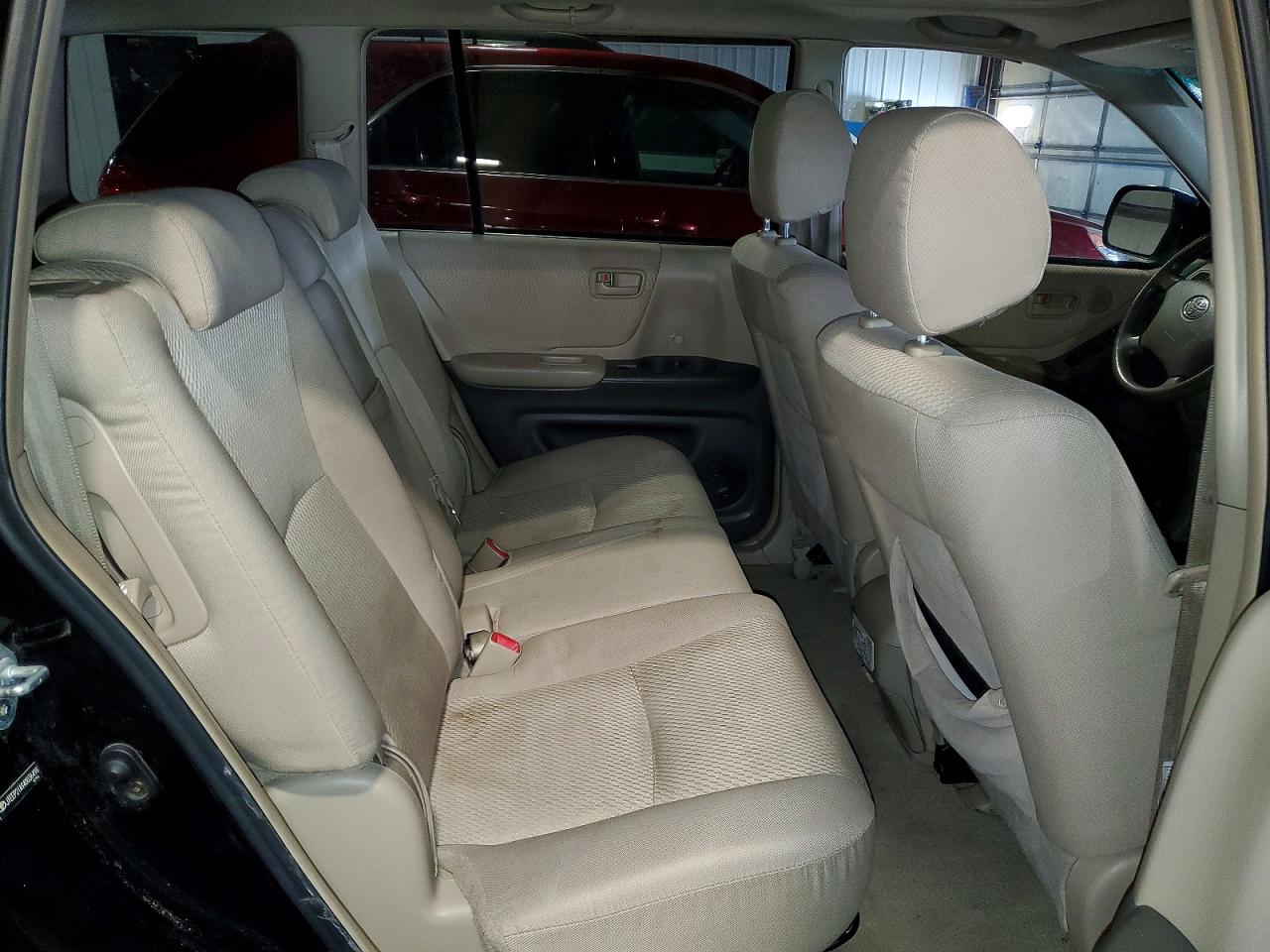 2004 TOYOTA HIGHLANDER photo 31
