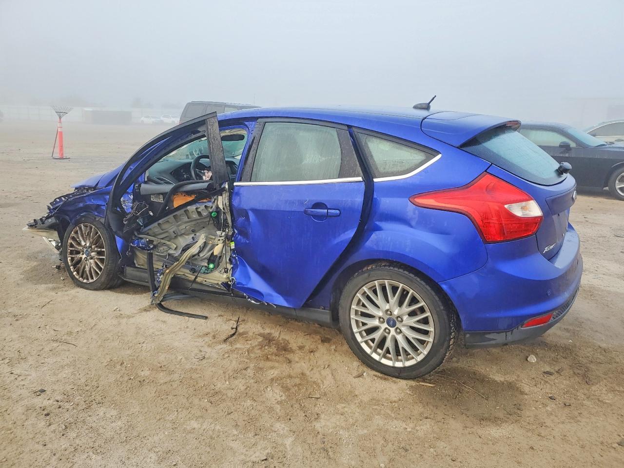 2014 FORD FOCUS TITANIUM photo 2