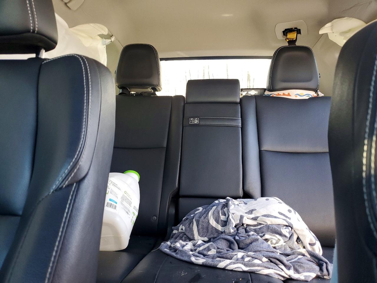 2016 TOYOTA RAV4 HV LIMITED photo 10