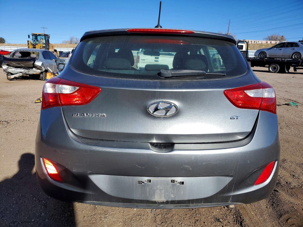 2017 HYUNDAI ELANTRA GT photo 6