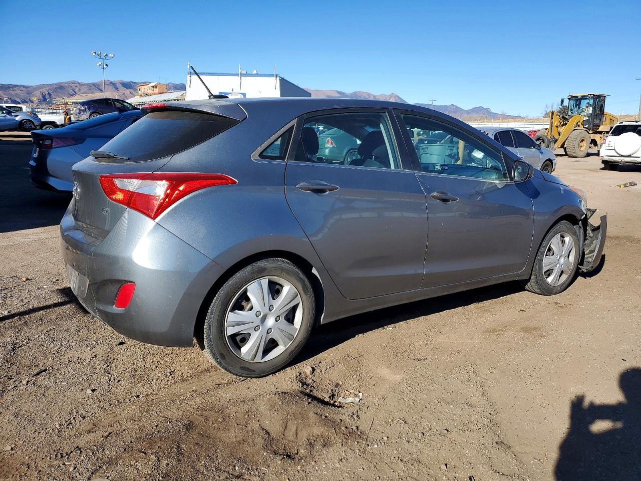 2017 HYUNDAI ELANTRA GT photo 3