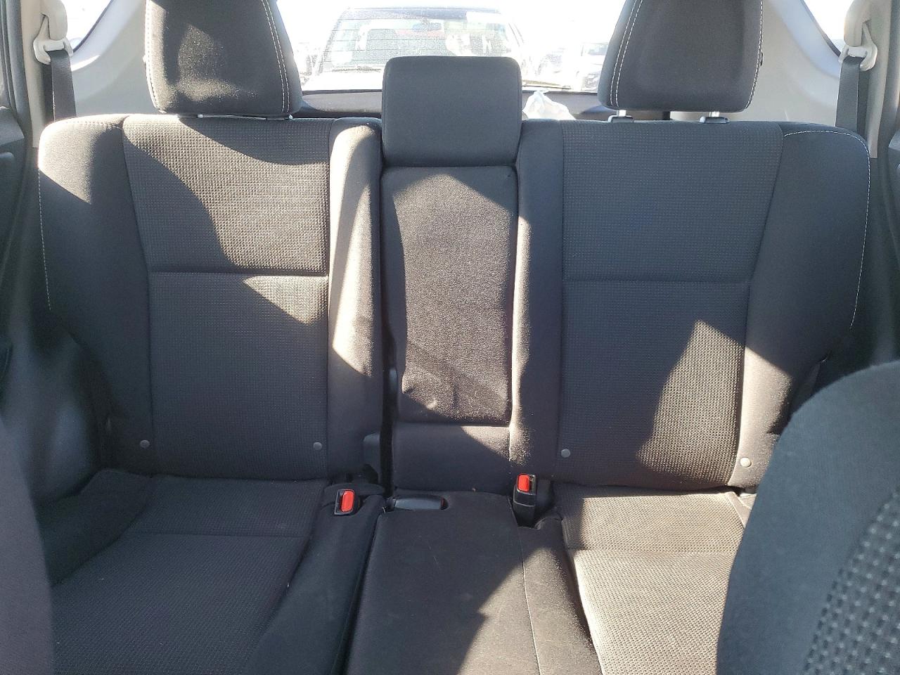 2016 TOYOTA RAV4 XLE photo 19