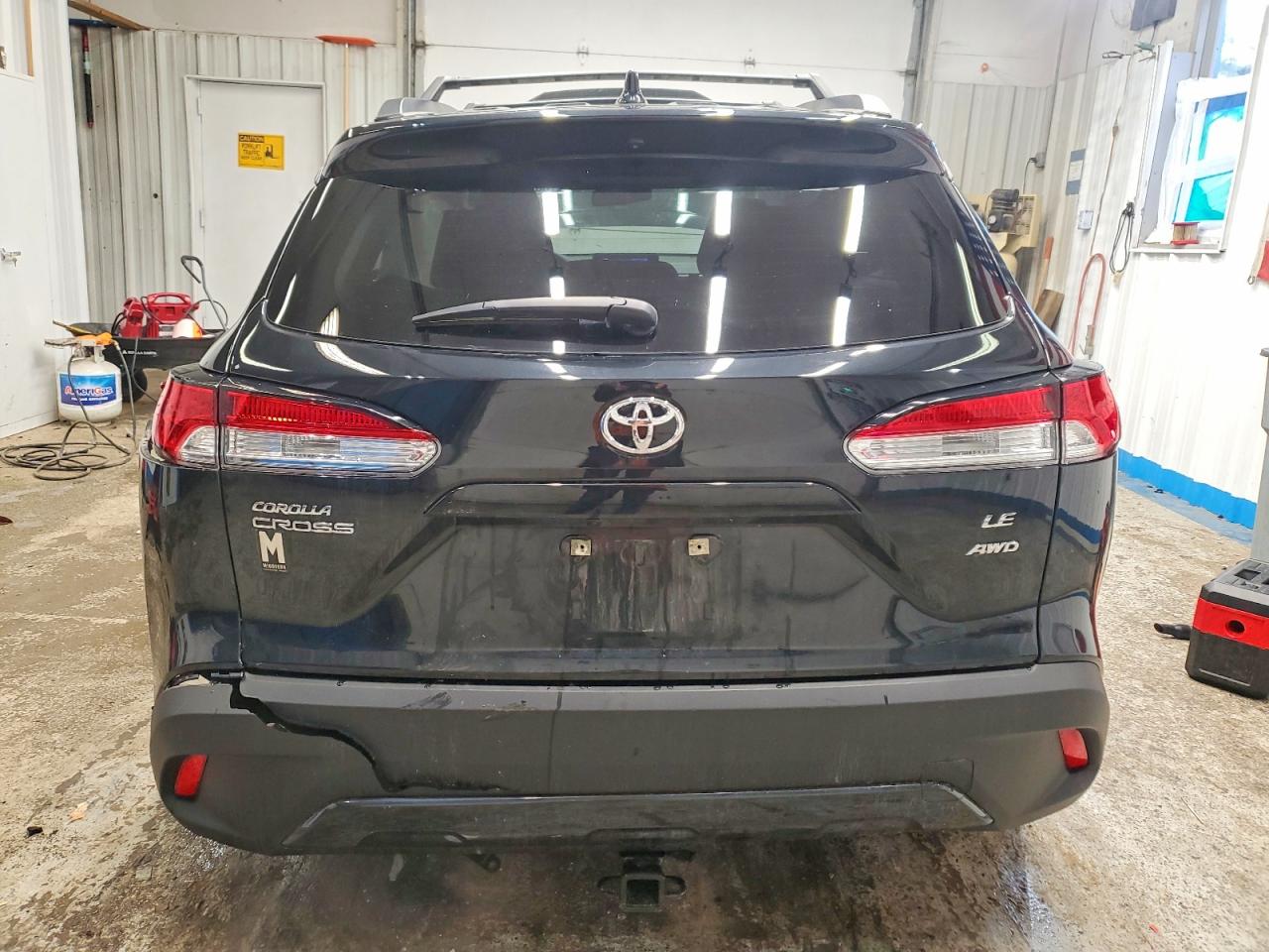 2024 TOYOTA COROLLA CROSS LE photo 6