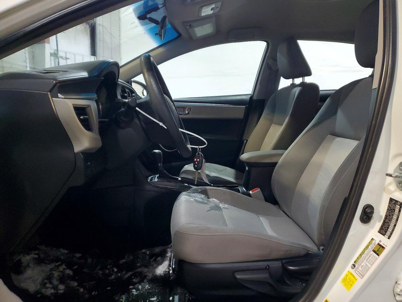 2015 TOYOTA COROLLA L photo 7